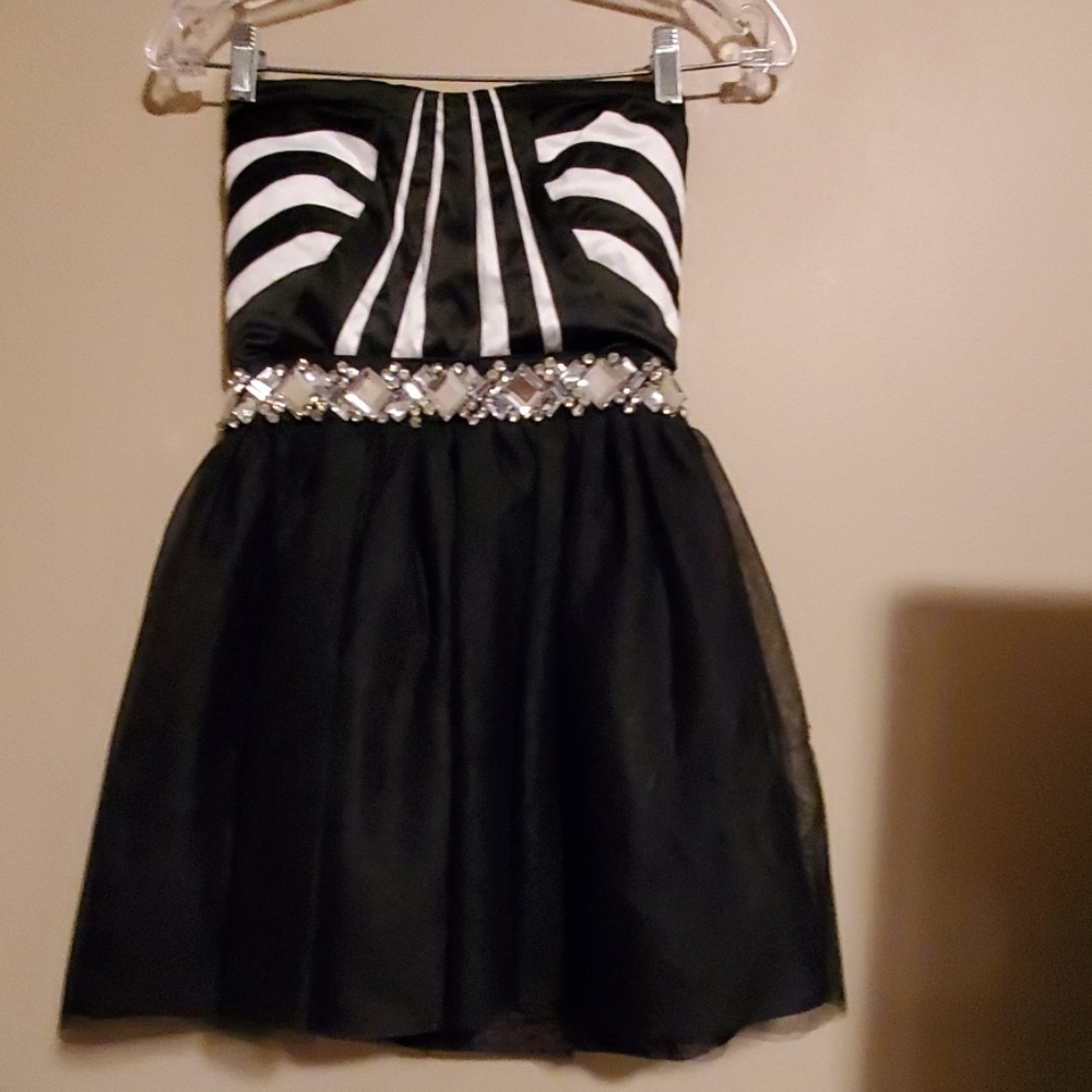 Love reign dress